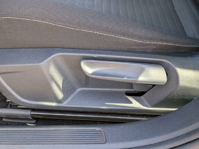 Used 2025 Volkswagen Jetta S FWD image 21
