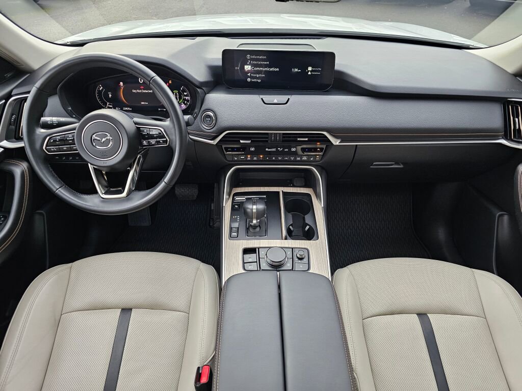 Certified 2024 MAZDA CX-90 Plug-In Hybrid w/ Premium Pkg image 22