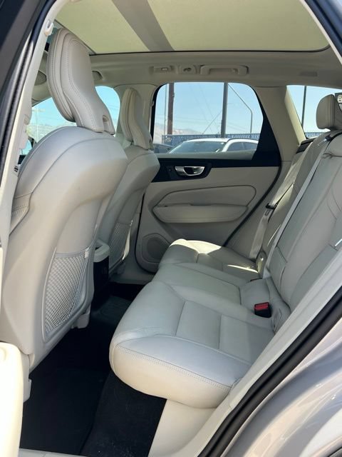 Certified 2025 Volvo XC60 T8 Ultra AWD/4WD image 28