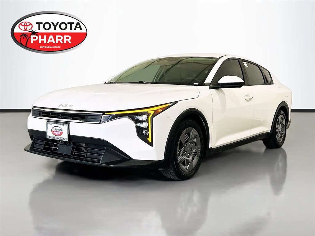 Used 2025 Kia K4 FWD image 1