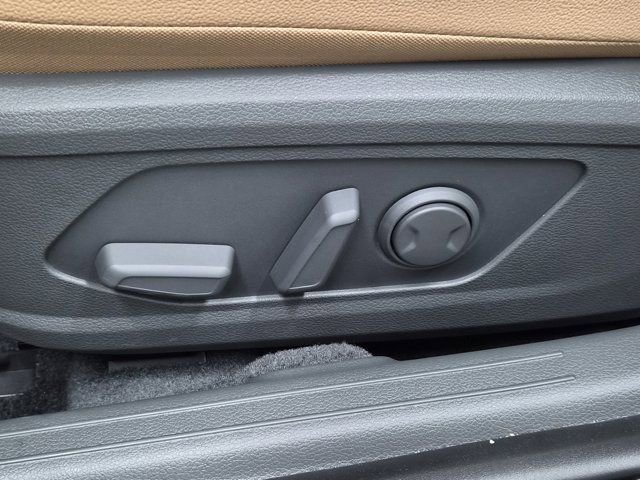 Used 2025 Hyundai Sonata Limited image 26
