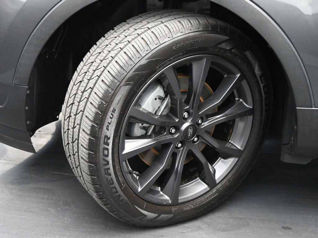 Used 2018 Ford Explorer XLT w/ Equipment Group 202A image 19