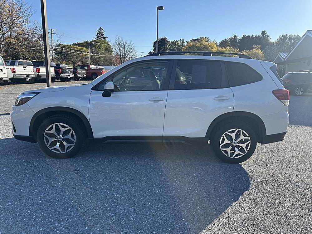 Used 2019 Subaru Forester Premium w/ All-Weather Package image 2