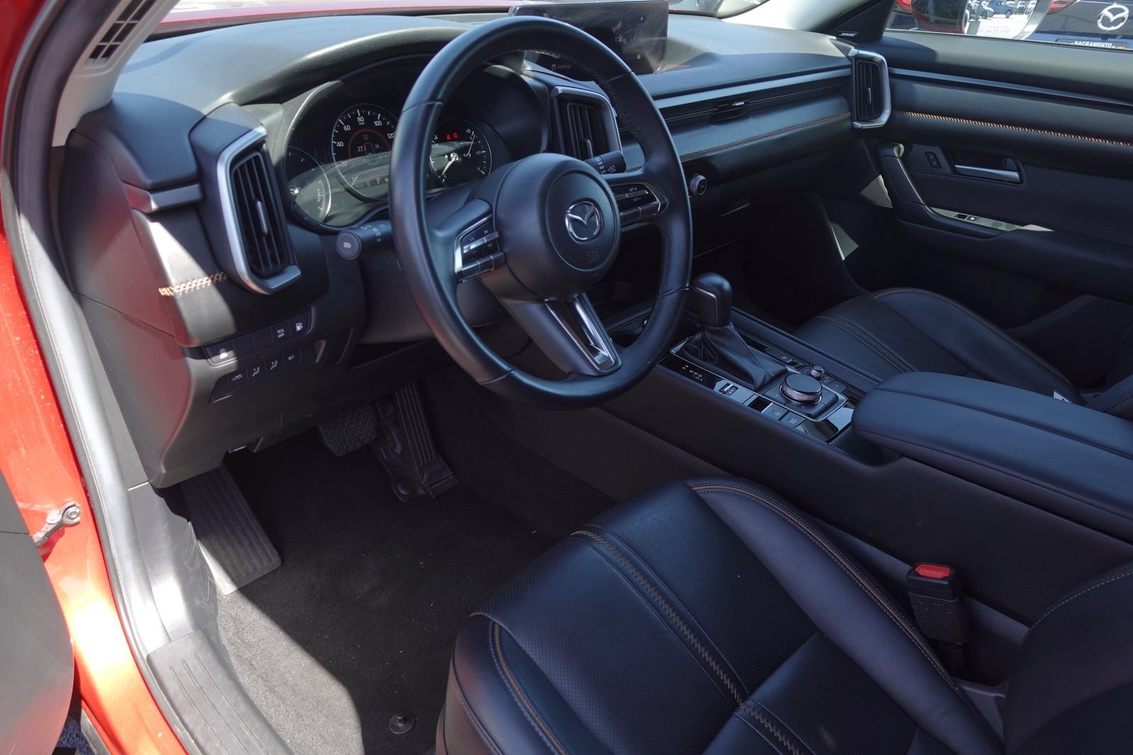 Used 2025 MAZDA CX-50 AWD 2.5 Hybrid w/ Premium Pkg image 11