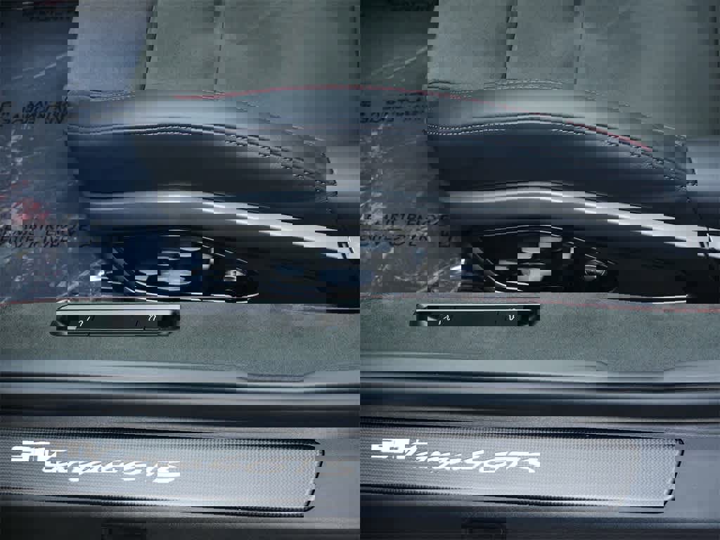 Used 2025 Porsche 911 Targa 4 GTS image 12