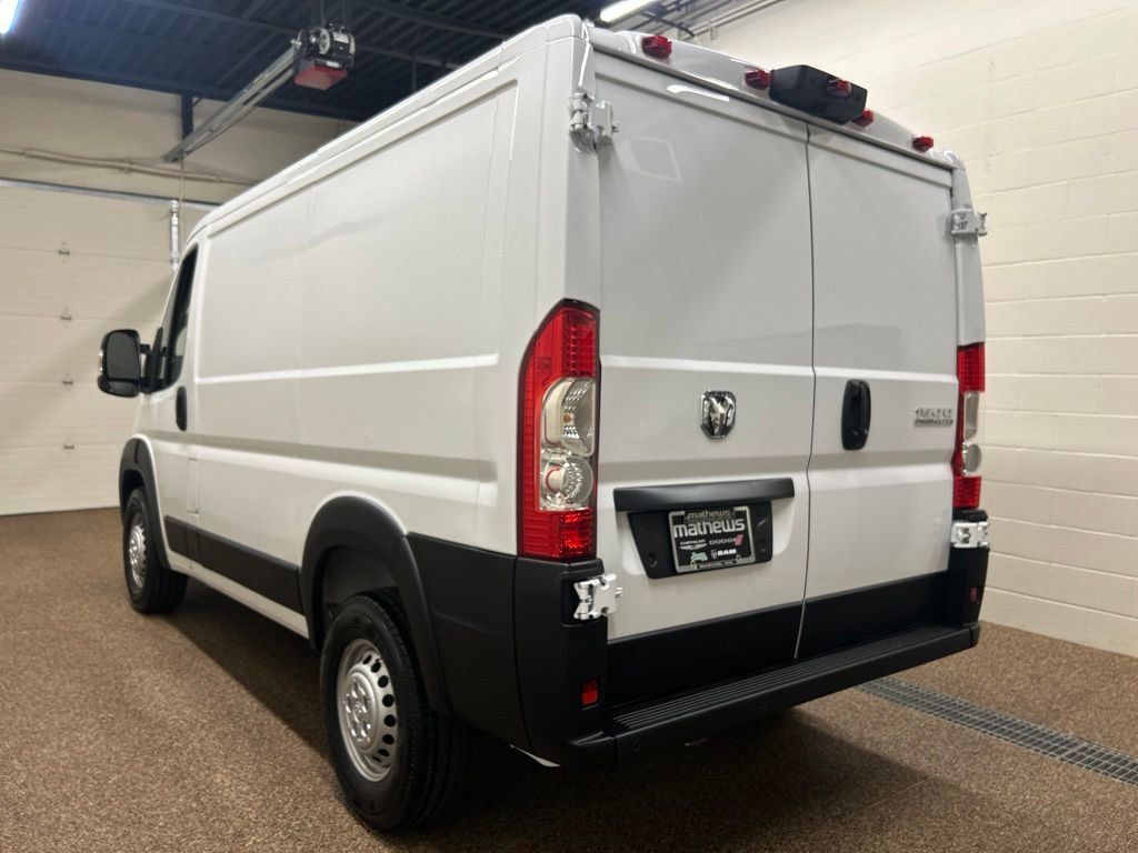 Used 2026 RAM ProMaster 1500 w/ Premium Convenience Group FWD image 4
