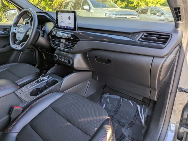 Used 2024 Ford Escape ST-Line w/ Cold Weather Package image 26