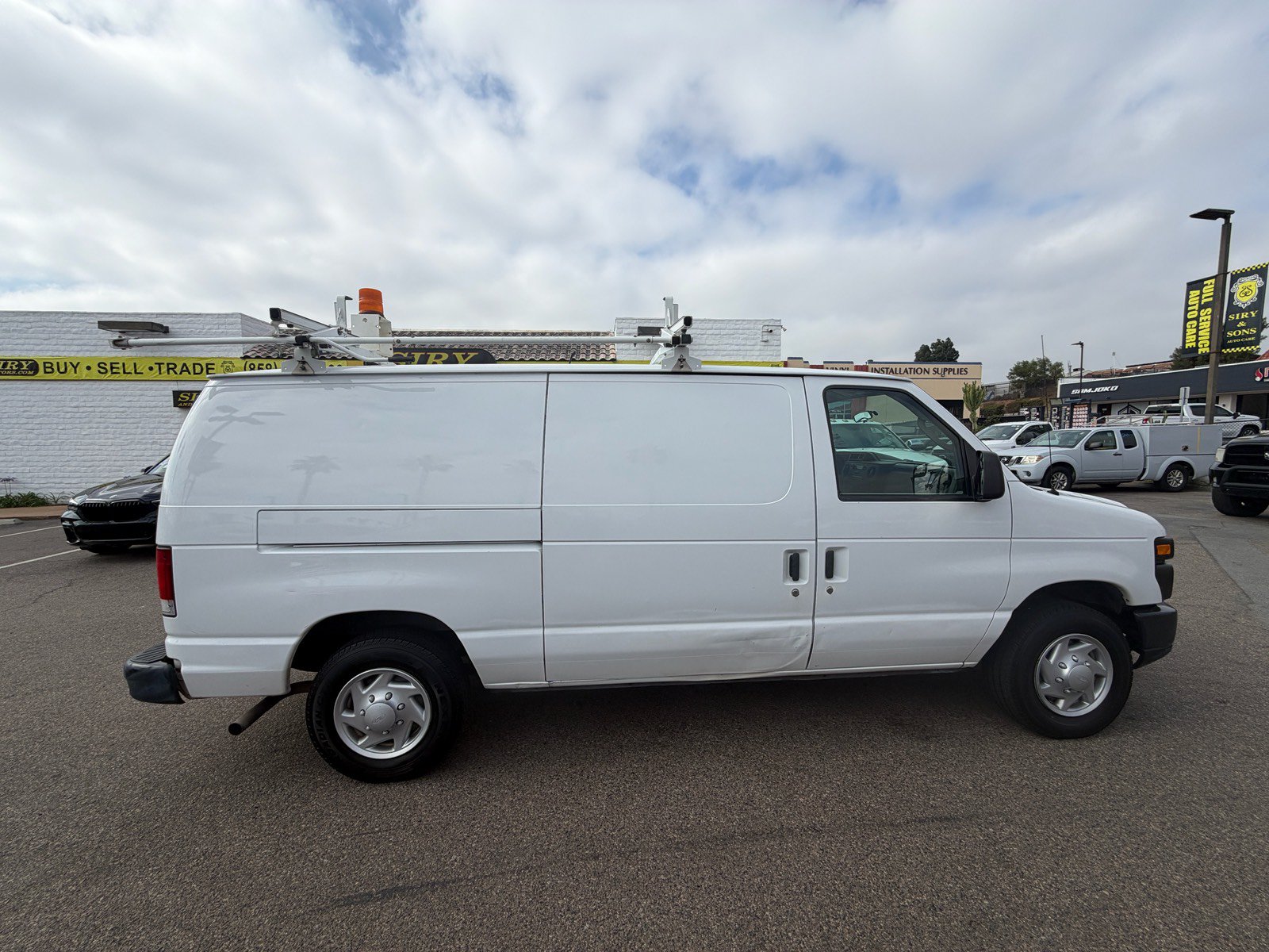 Used 2013 Ford E-150 and Econoline 150 w/ PWR Group RWD image 2