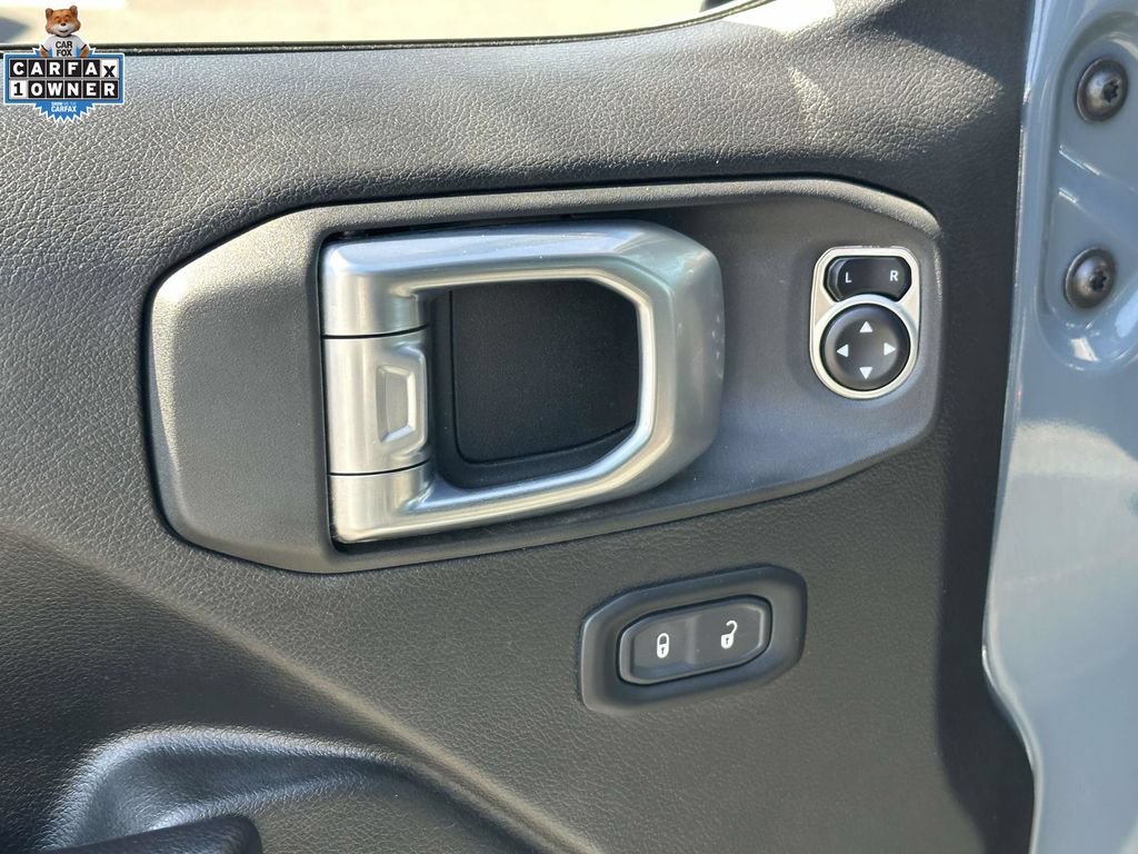 Used 2024 Jeep Wrangler Unlimited w/ Convenience Group AWD/4WD image 16