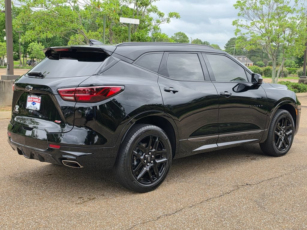 Certified 2024 Chevrolet Blazer RS w/ Driver Confidence II Package FWD image 5