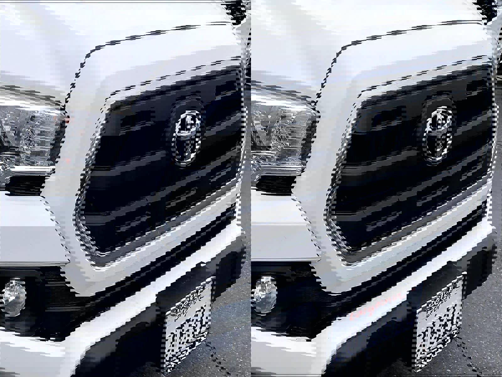 Used 2016 Toyota Tacoma SR5 w/ SR5 Appearance Package (DN) image 30