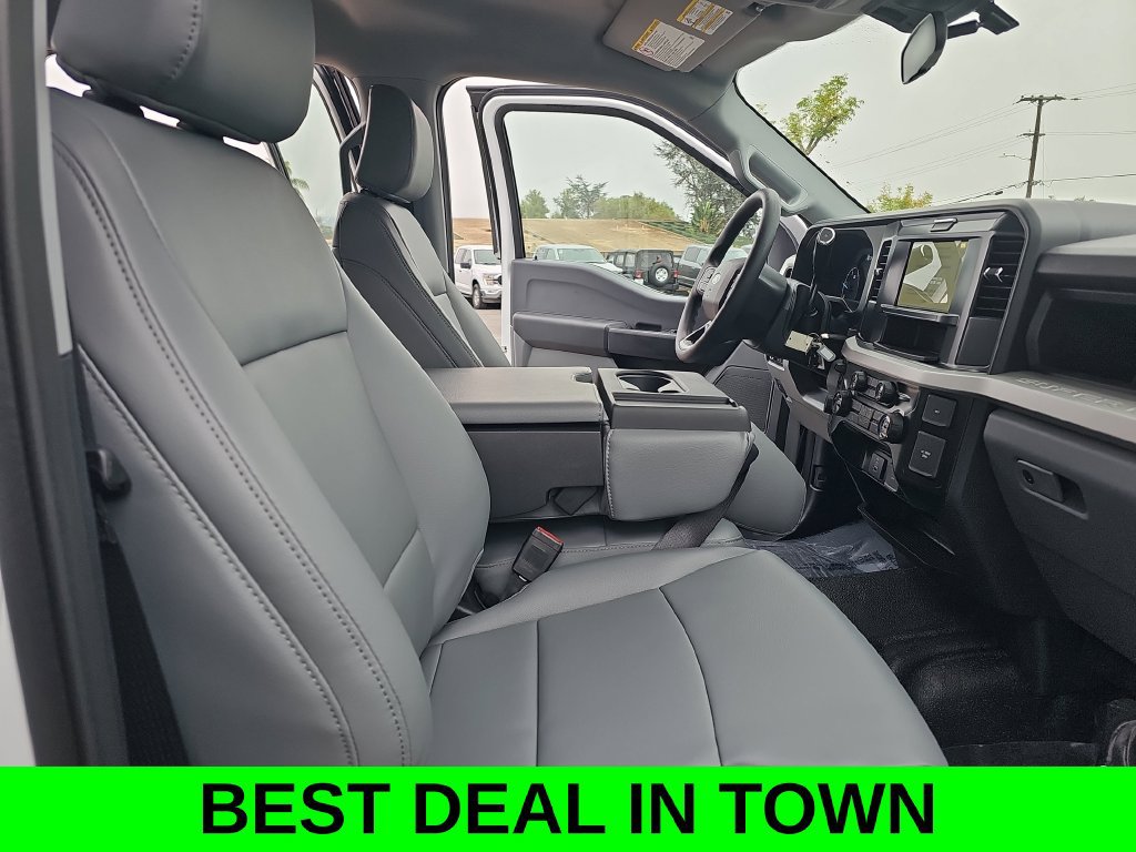 New 2026 Ford F250 XL w/ XL Chrome Package AWD/4WD image 10