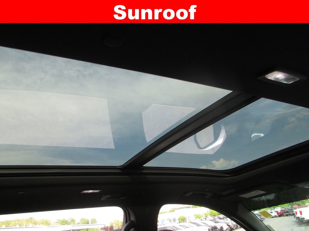 Used 2024 GMC Acadia Denali w/ Super Cruise Package AWD/4WD image 17