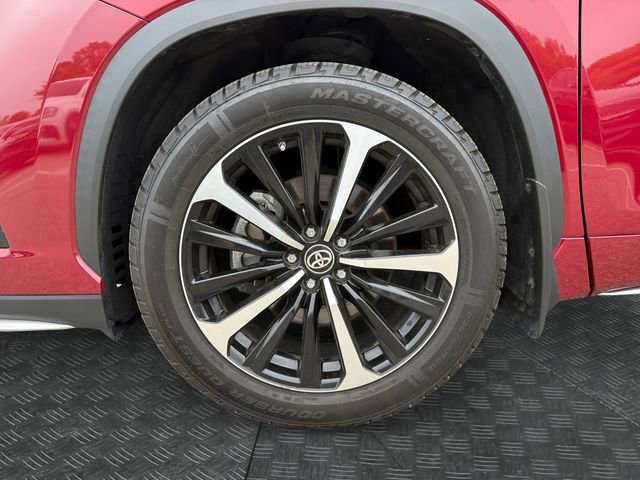 Used 2021 Toyota Highlander XSE AWD/4WD image 13