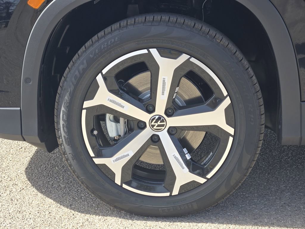 New 2026 Volkswagen Tiguan SE image 10