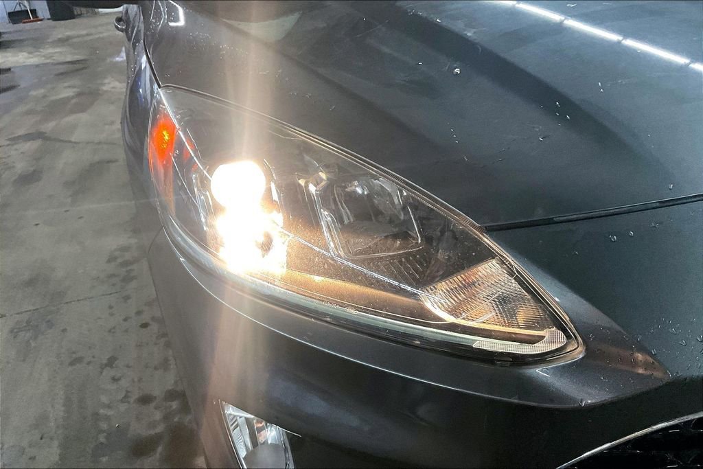 Used 2020 Ford Escape SEL image 32