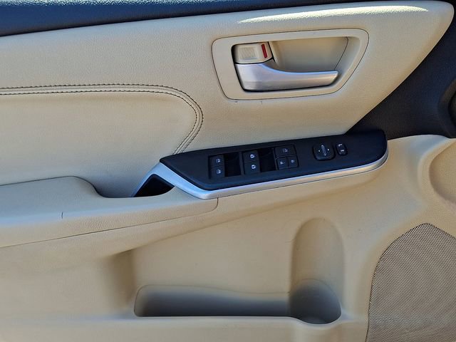 Used 2015 Toyota Camry XLE FWD image 12