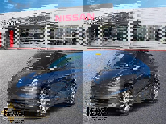 Used 2021 Tesla Model Y Long Range image 2