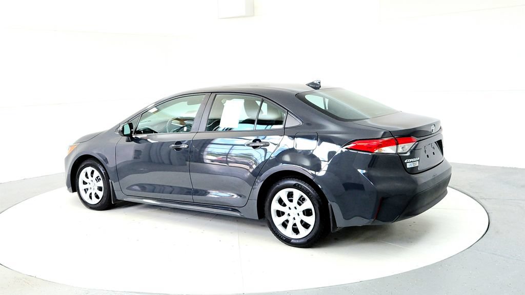 Used 2024 Toyota Corolla LE FWD image 4