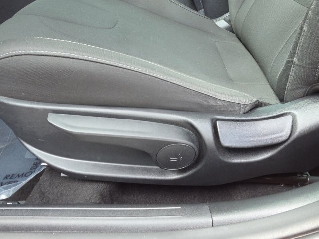Used 2023 Hyundai Elantra SEL FWD image 11
