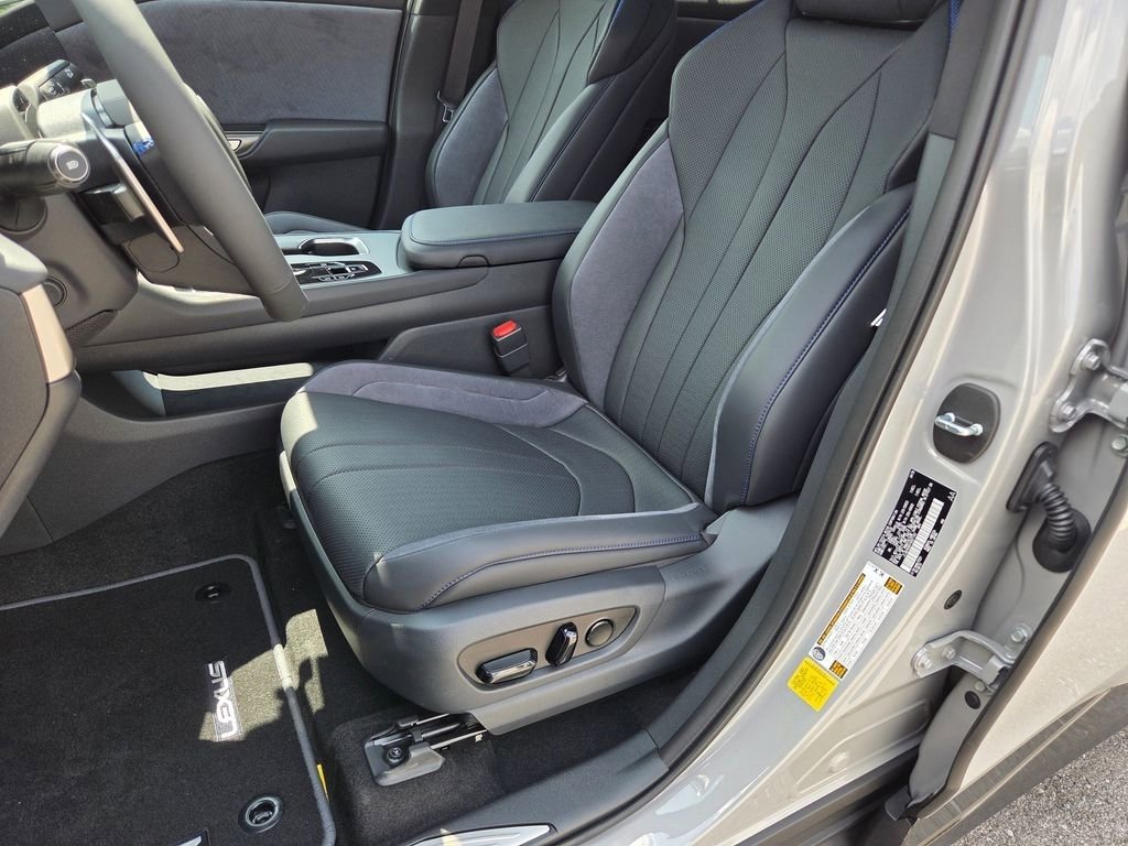 New 2026 Lexus RZ 450e AWD image 6