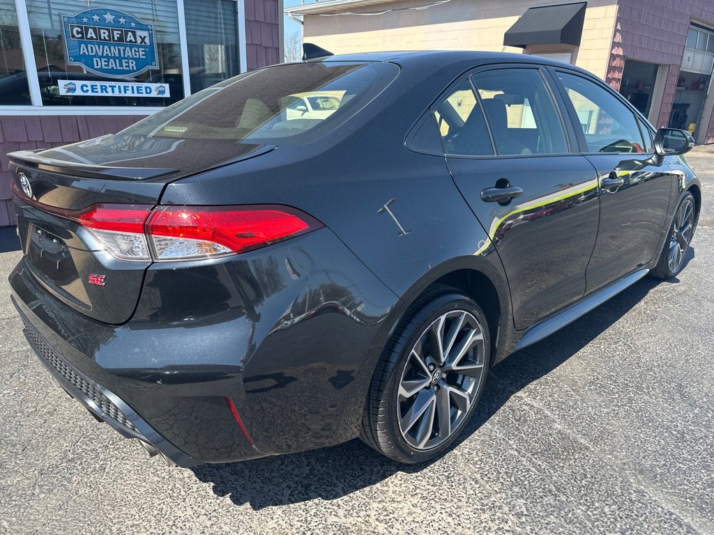 Used 2021 Toyota Corolla SE w/ SE Premium Package image 5