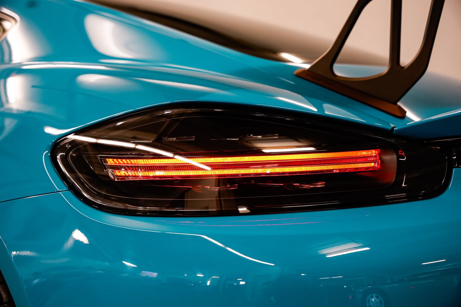 Used 2021 Porsche 718 Cayman GT4 RWD image 30