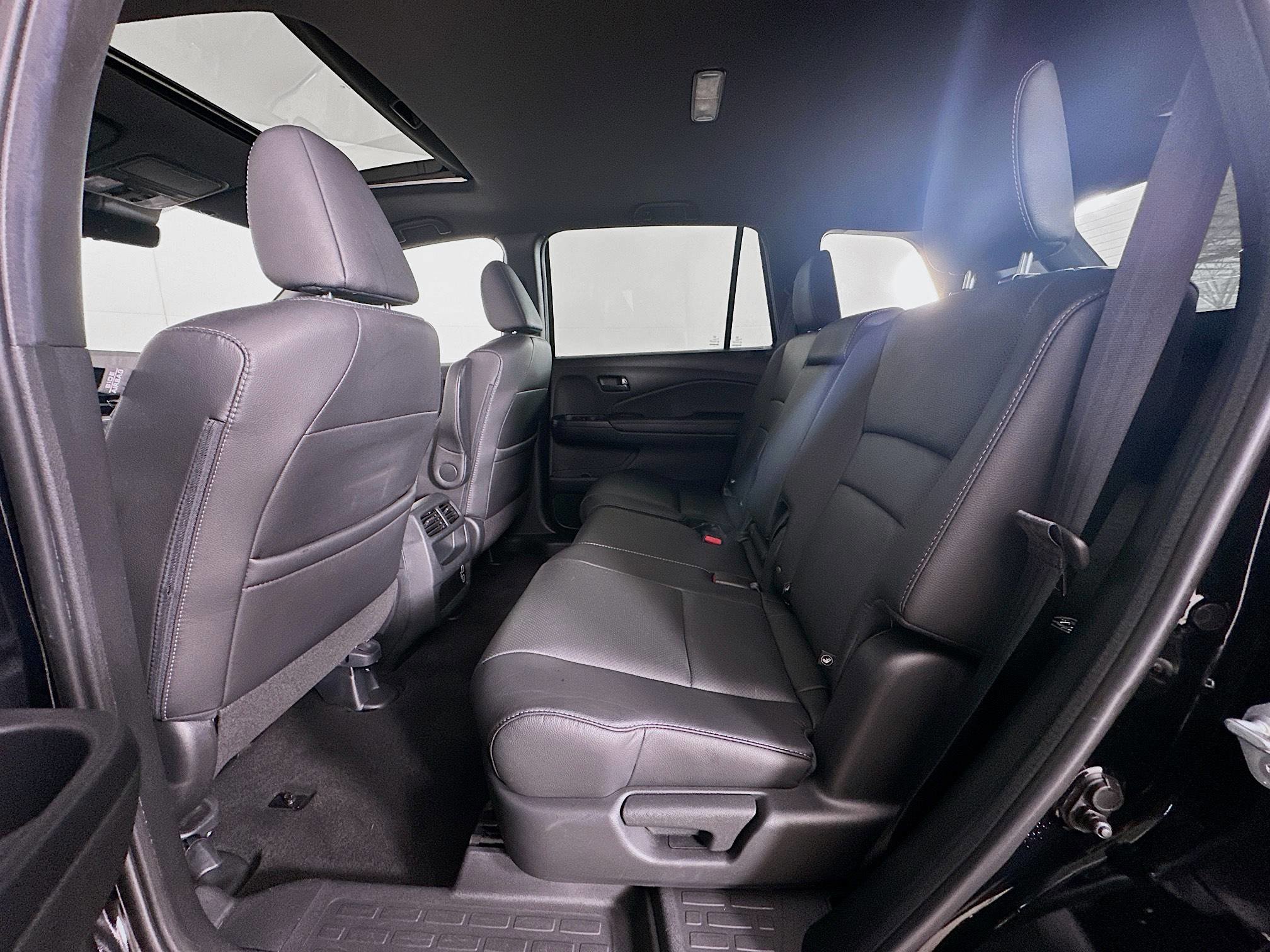 Used 2022 Honda Passport EX-L image 28