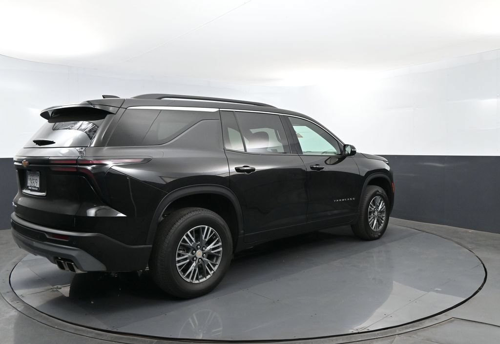Used 2025 Chevrolet Traverse LT AWD/4WD image 23
