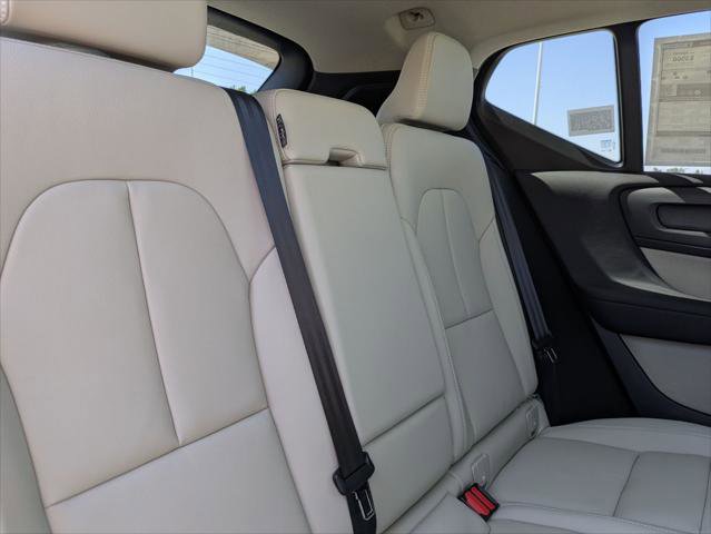 New 2026 Volvo XC40 B5 Ultra w/ Climate Package image 13