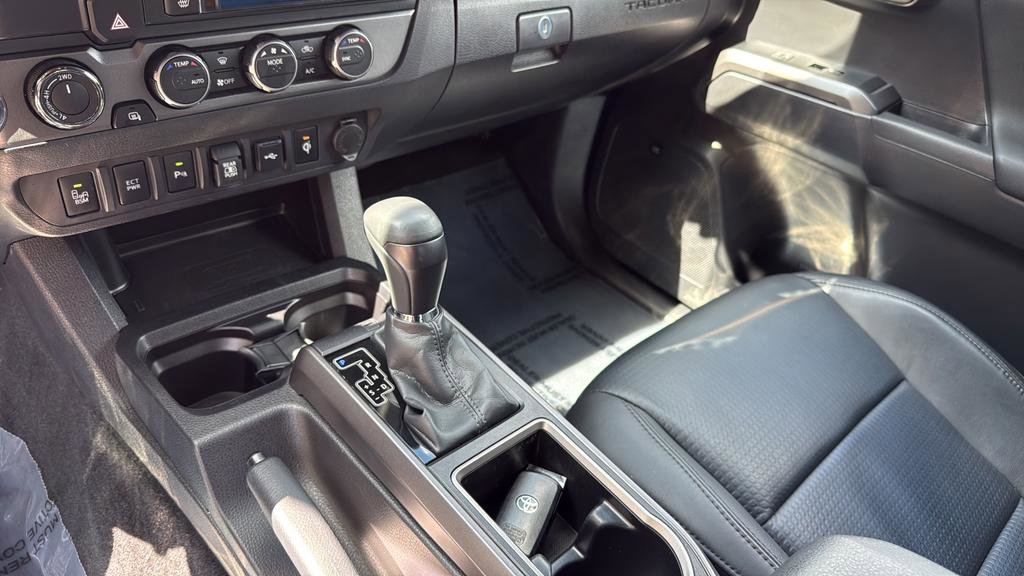 Used 2023 Toyota Tacoma TRD Sport w/ TRD Premium Sport Package AWD/4WD image 25