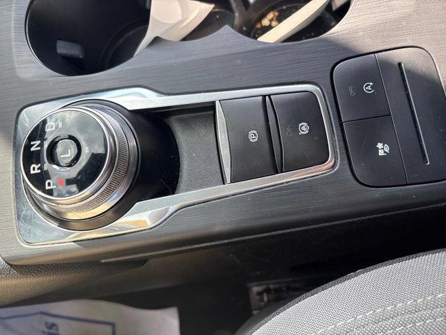 Used 2020 Ford Escape SE FWD image 41