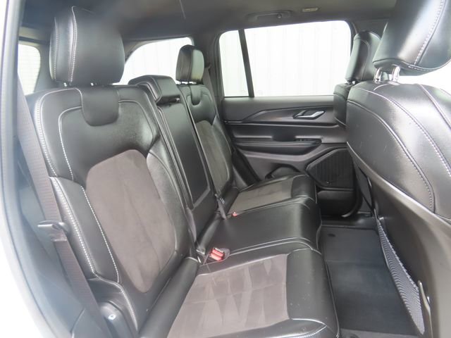 Used 2023 Jeep Grand Cherokee Altitude AWD/4WD image 31