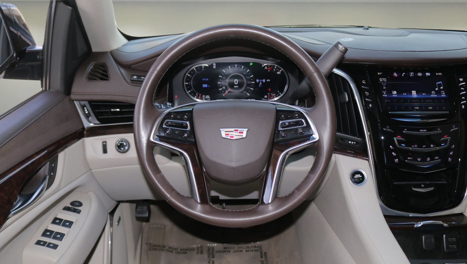 Used 2016 Cadillac Escalade Luxury AWD/4WD image 15