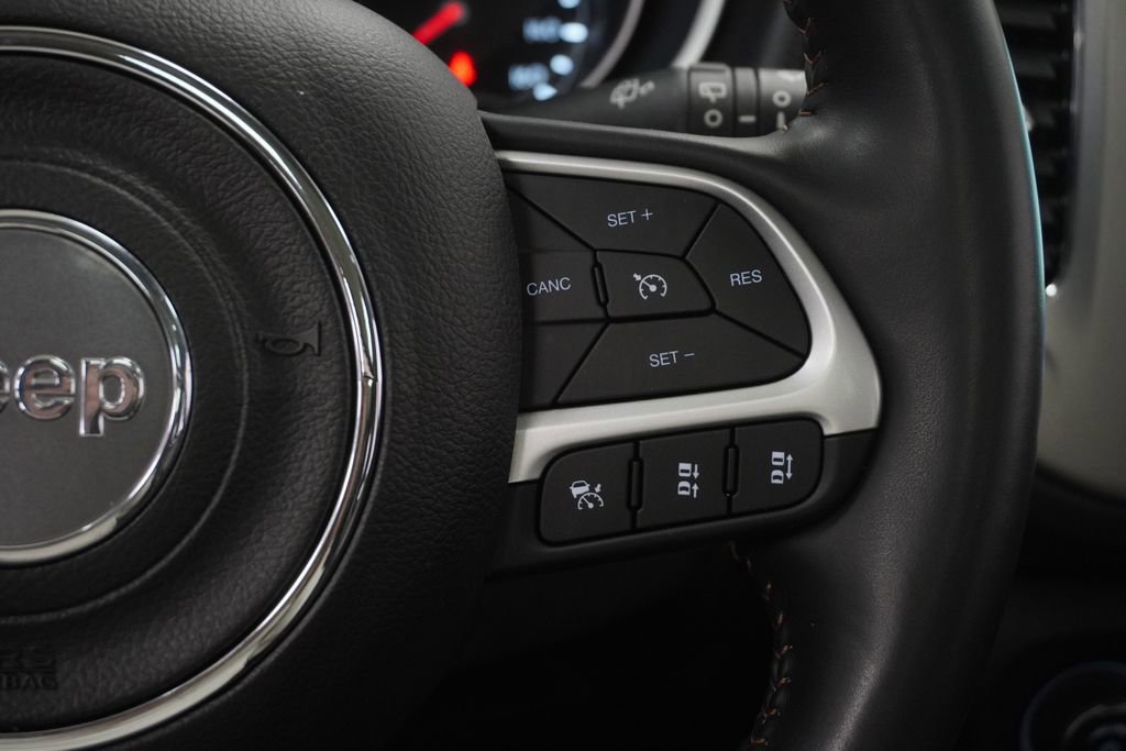 Certified 2020 Jeep Compass Latitude image 41