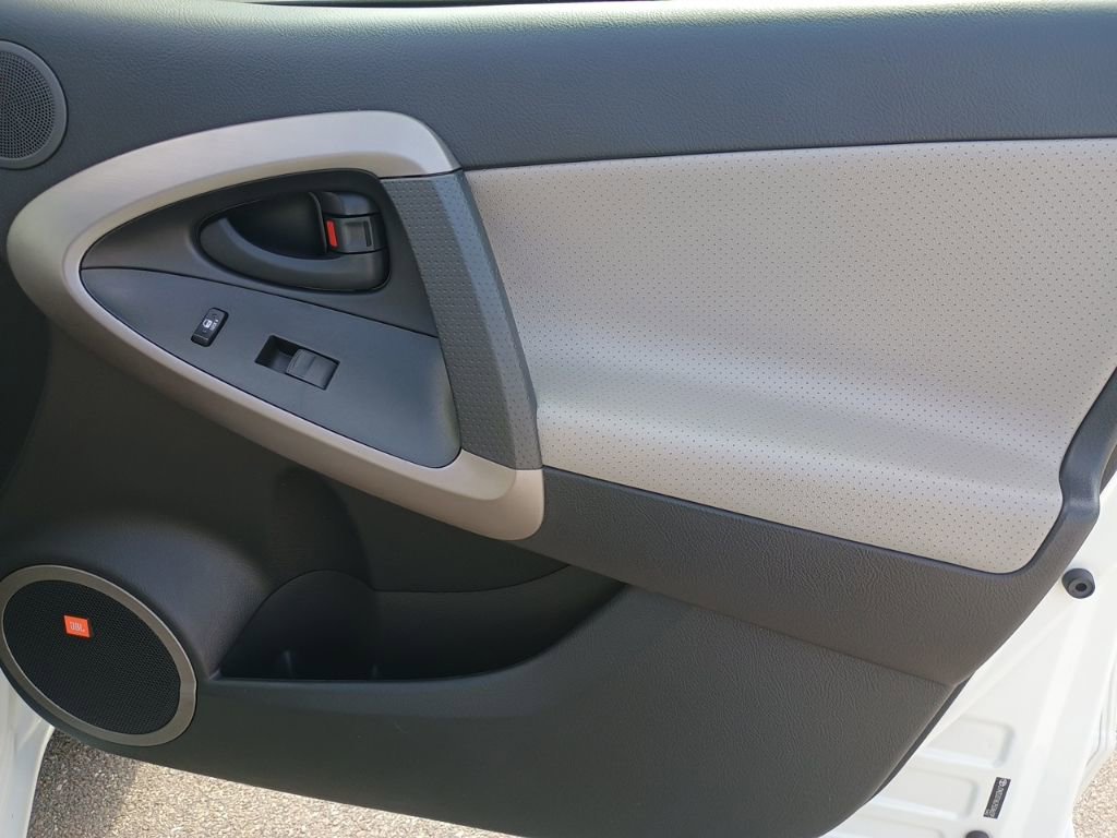 Used 2007 Toyota RAV4 Limited image 22