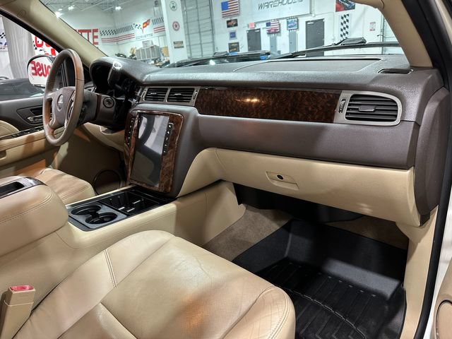 Used 2009 GMC Yukon Denali RWD image 10