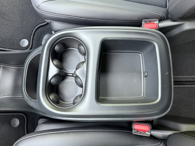 New 2026 Chrysler Voyager LX image 31