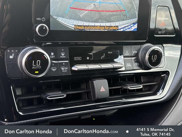 Used 2024 Toyota Highlander XSE FWD image 25