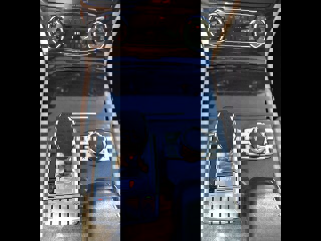 Used 2015 Mercedes-Benz SL 550 w/ Driver Assistance Package image 20