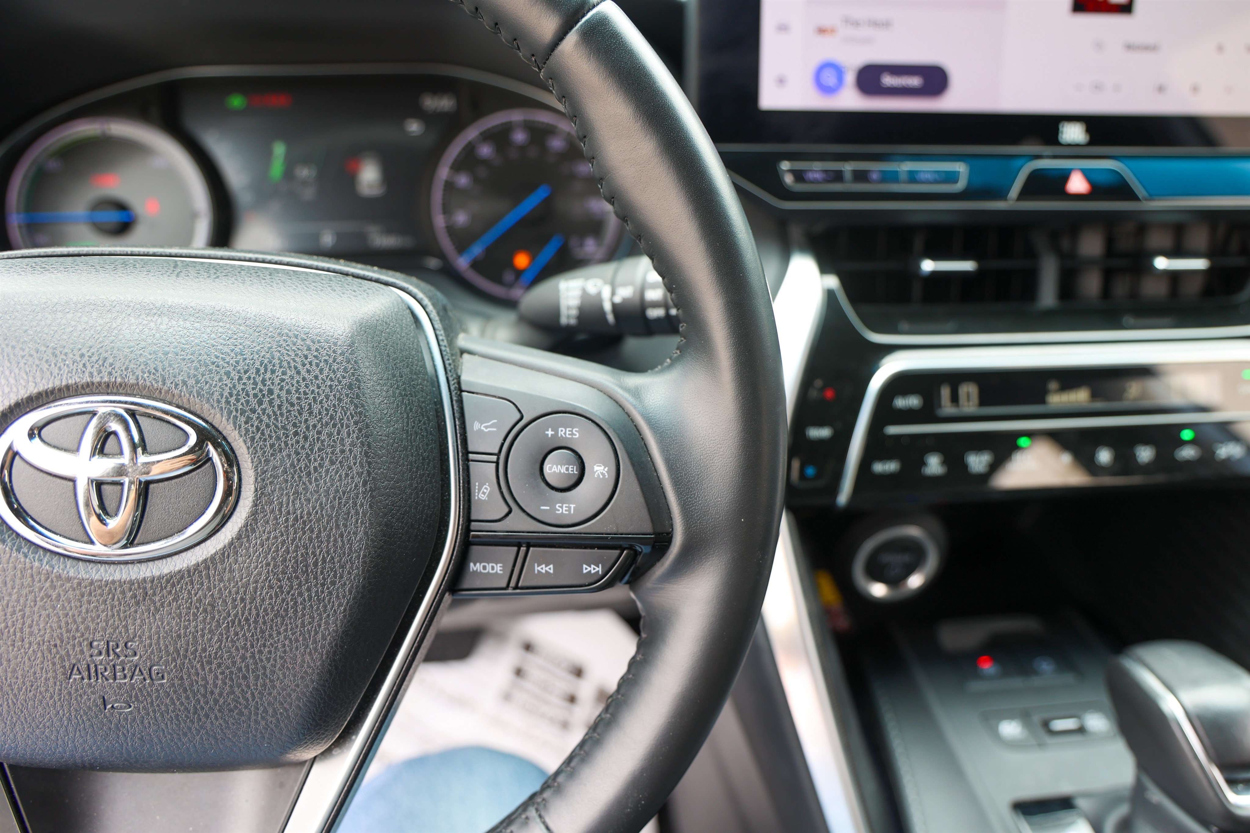 Certified 2024 Toyota Venza XLE AWD/4WD image 47
