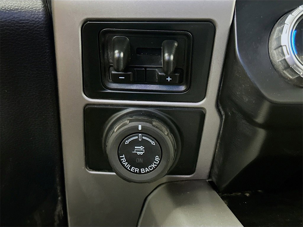 Used 2022 Ford F250 Lariat w/ Lariat Value Package image 41