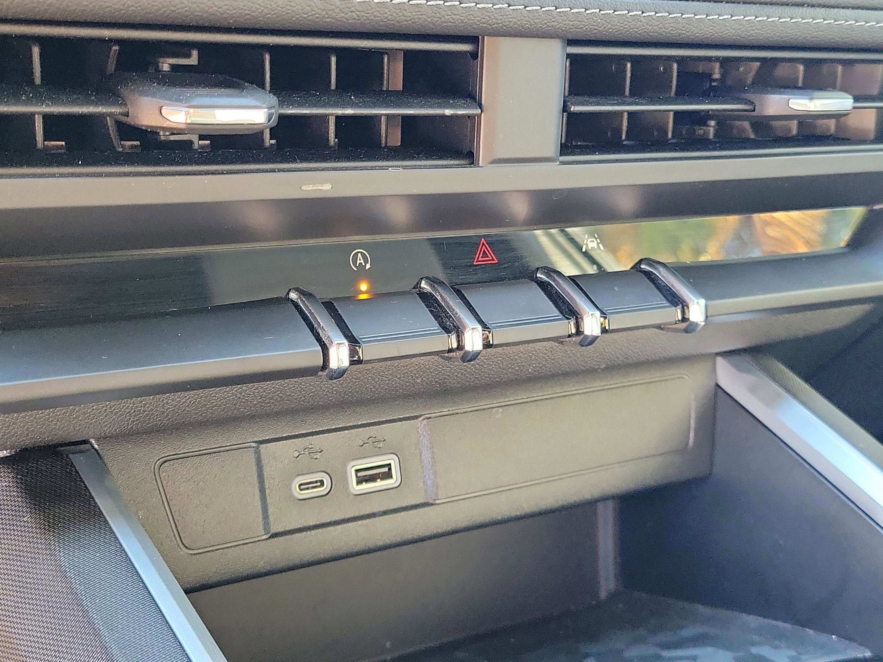 Used 2024 Chevrolet Colorado LT w/ LT Convenience Package image 28