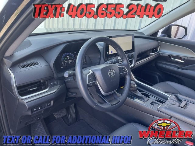 Used 2024 Toyota Grand Highlander AWD image 23