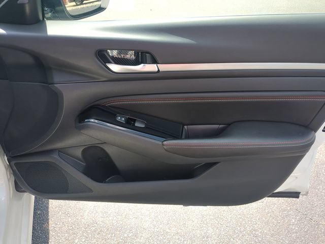 Used 2023 Nissan Altima 2.5 SR w/ SR Premium Package FWD image 34