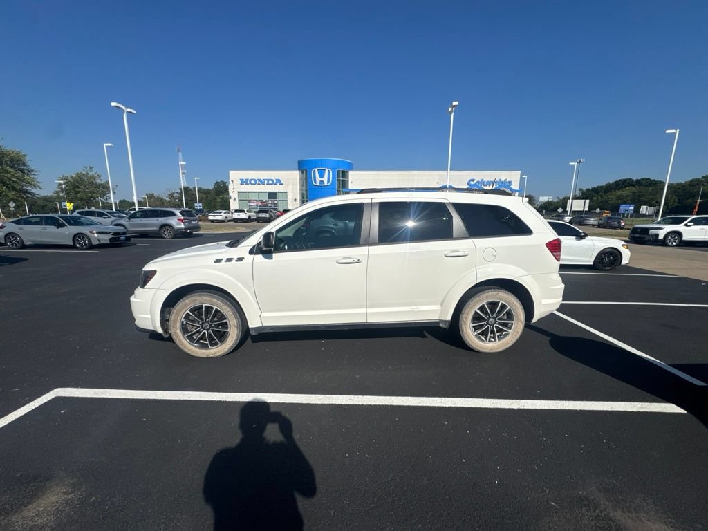 Used 2018 Dodge Journey SE w/ Connectivity Group FWD image 5