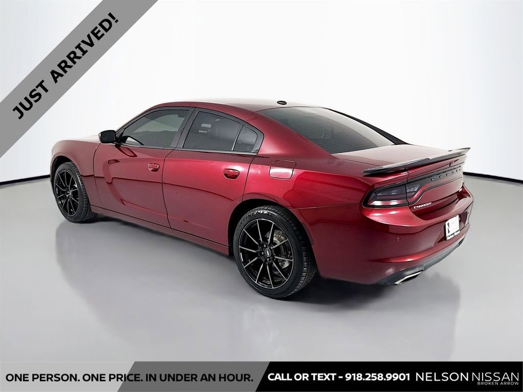 Used 2019 Dodge Charger SXT w/ Leather Interior Group image 7