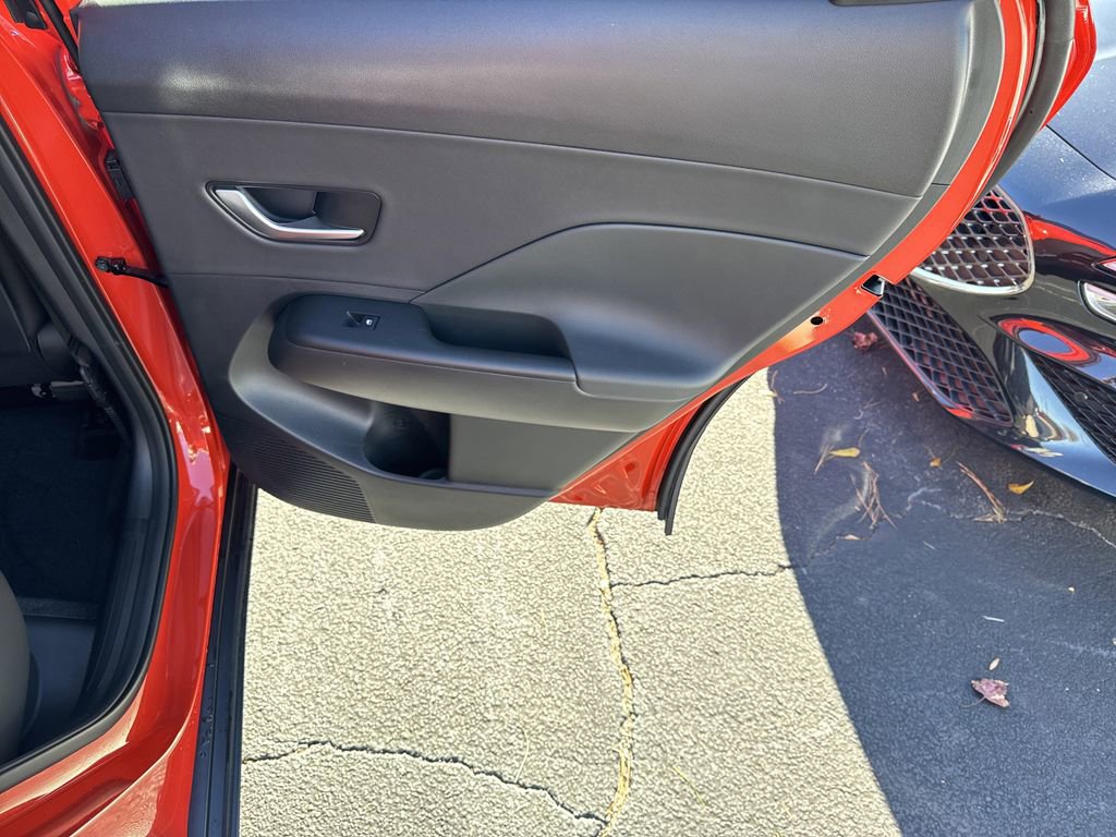 Used 2025 Hyundai Kona Limited image 16