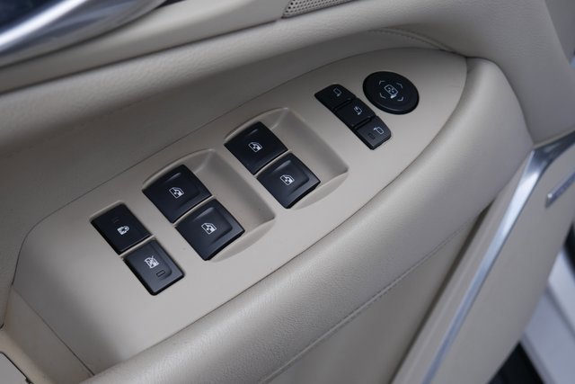Used 2017 Cadillac Escalade Luxury image 16