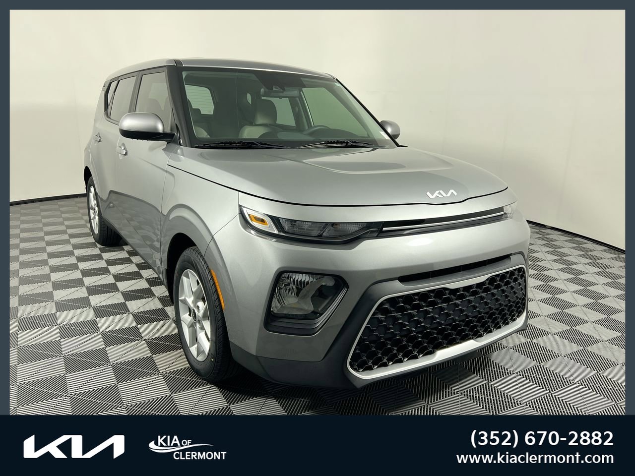 Certified 2025 Kia Soul LX w/ LX Technology Package FWD image 1